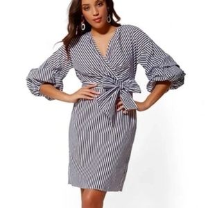 🌜 NY&Co. NWT Striped Crossover Dress Size Large Balloon Sleeves Bowtie Belt